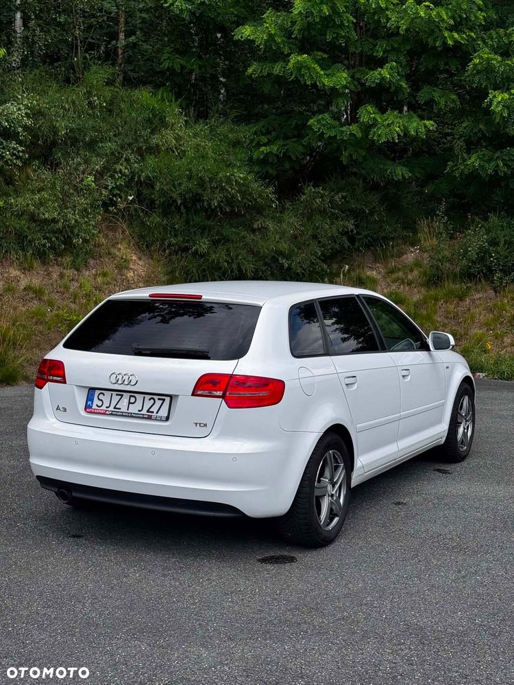 Audi A3 Sportback 1.6 TDI Attraction - 8