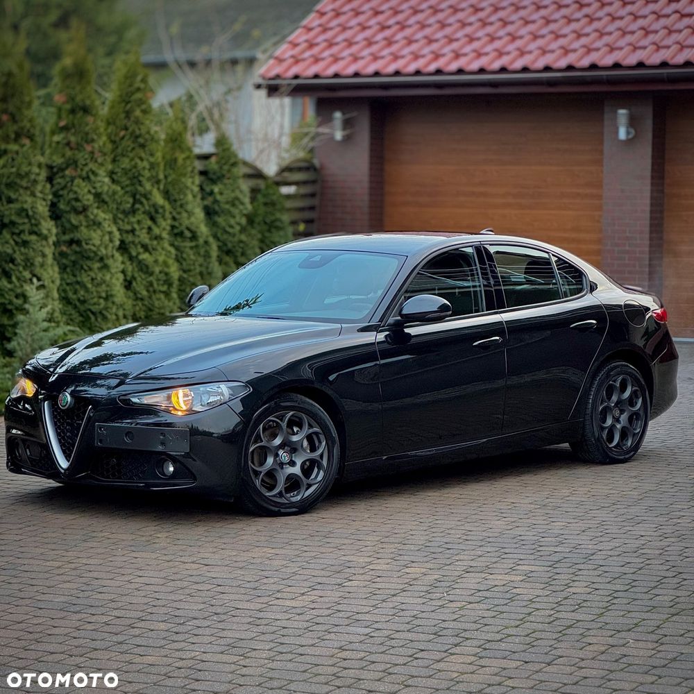 Alfa Romeo Giulia - 2