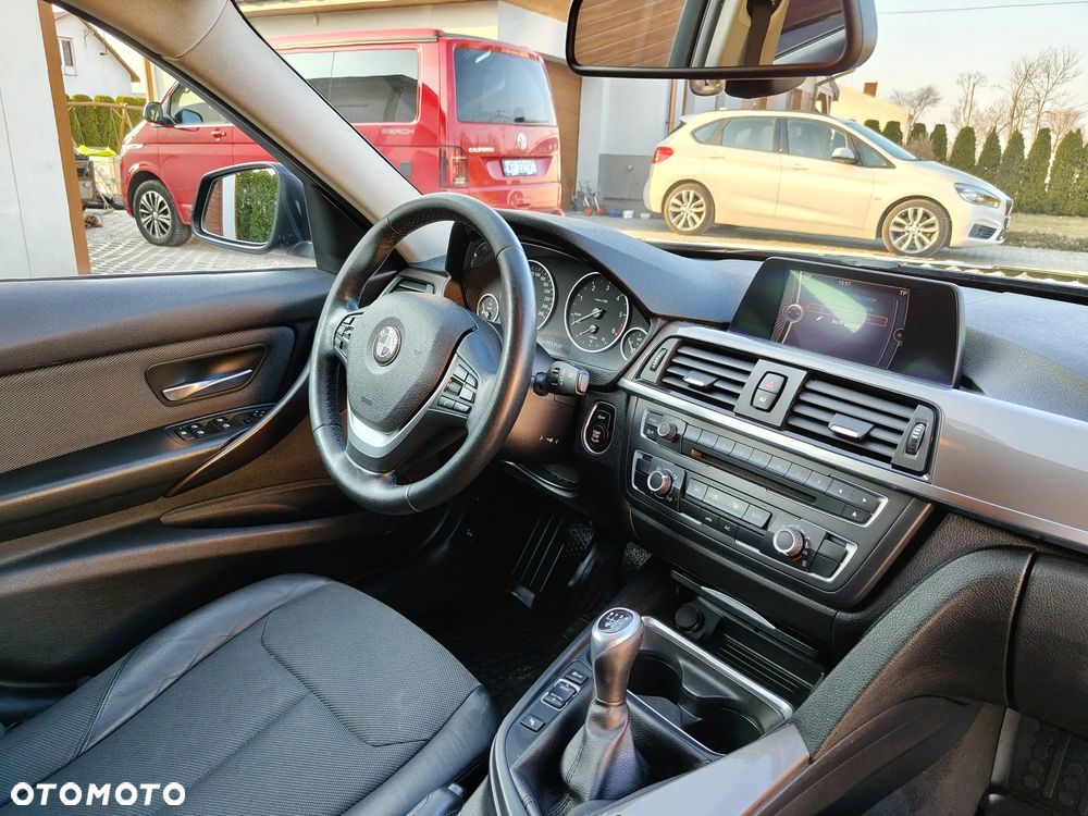 BMW Seria 3 318d Modern Line - 13