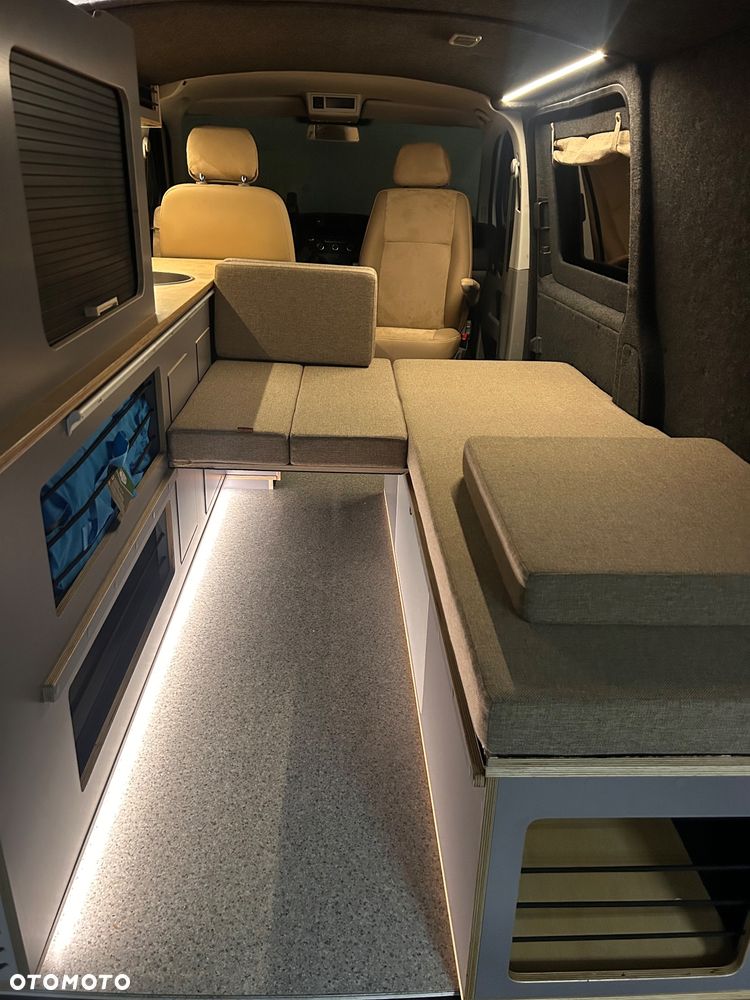 Volkswagen T5.1  4Motion kampervan - 25