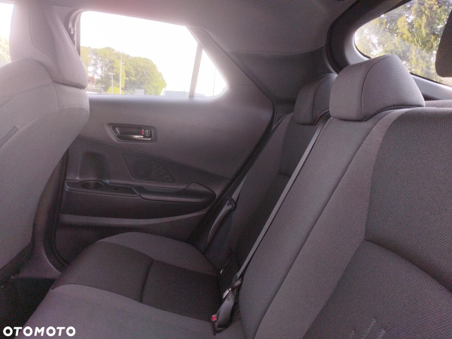 Toyota C-HR - 11
