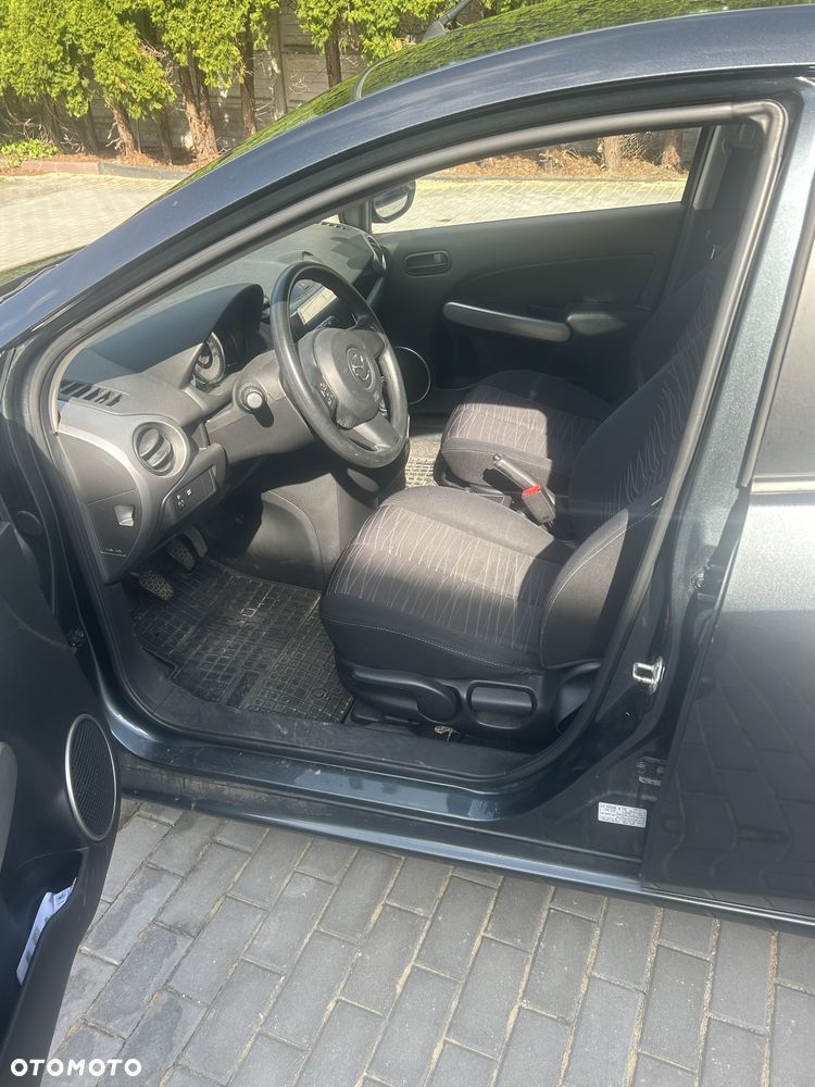 Mazda 2 - 8
