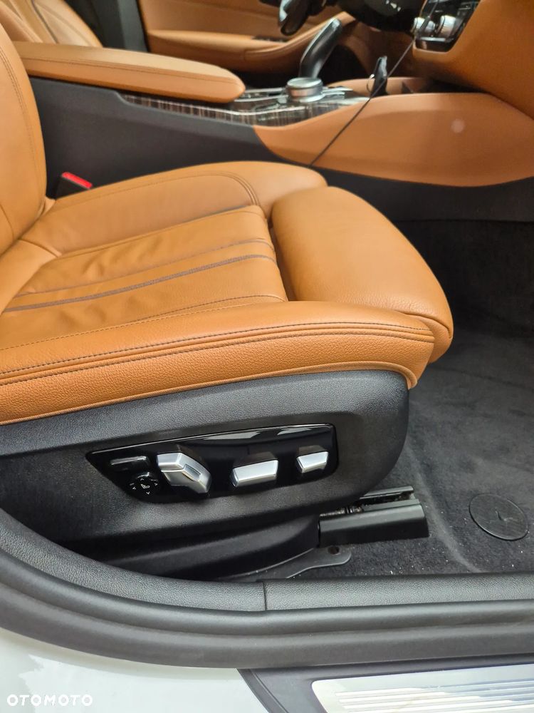BMW Seria 5 520d mHEV M Sport sport - 25