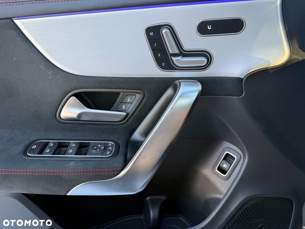 Mercedes-Benz CLA 250 e PHEV AMG Line 8G-DCT - 21