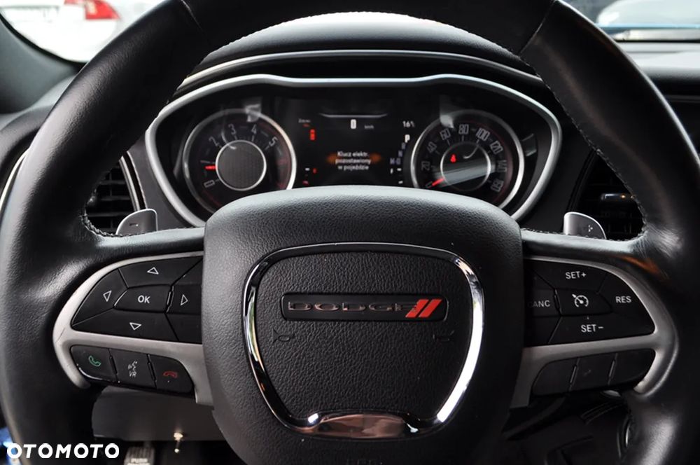 Dodge Challenger 5.7 R/T - 24