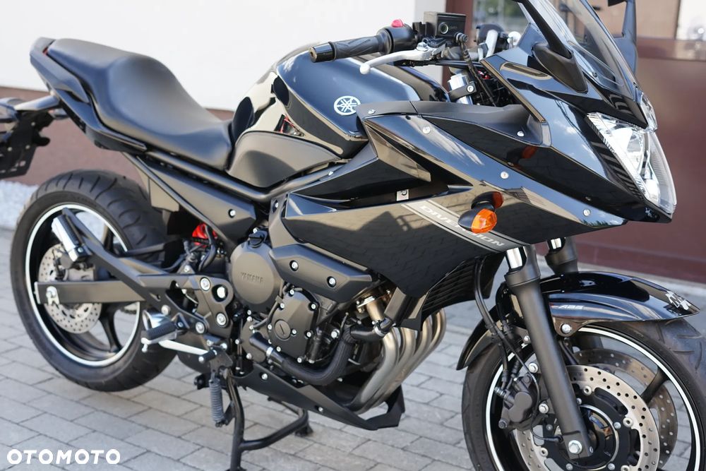 Yamaha XJ - 12