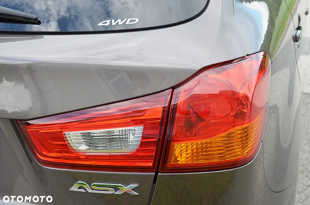 Mitsubishi ASX 1.8 DID Instyle NAVI 4WD AS&G - 36