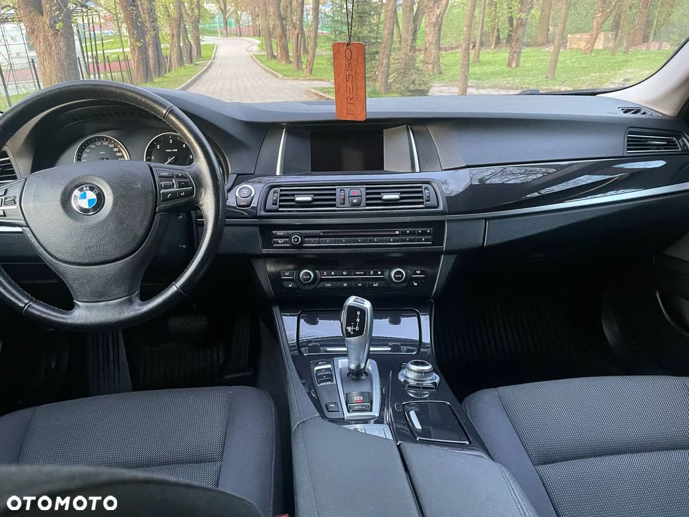 BMW Seria 5 520d - 15
