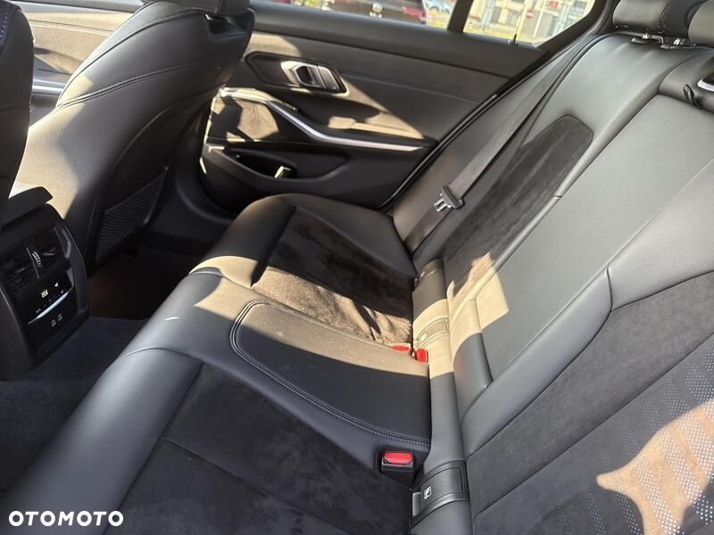 BMW Seria 3 - 21