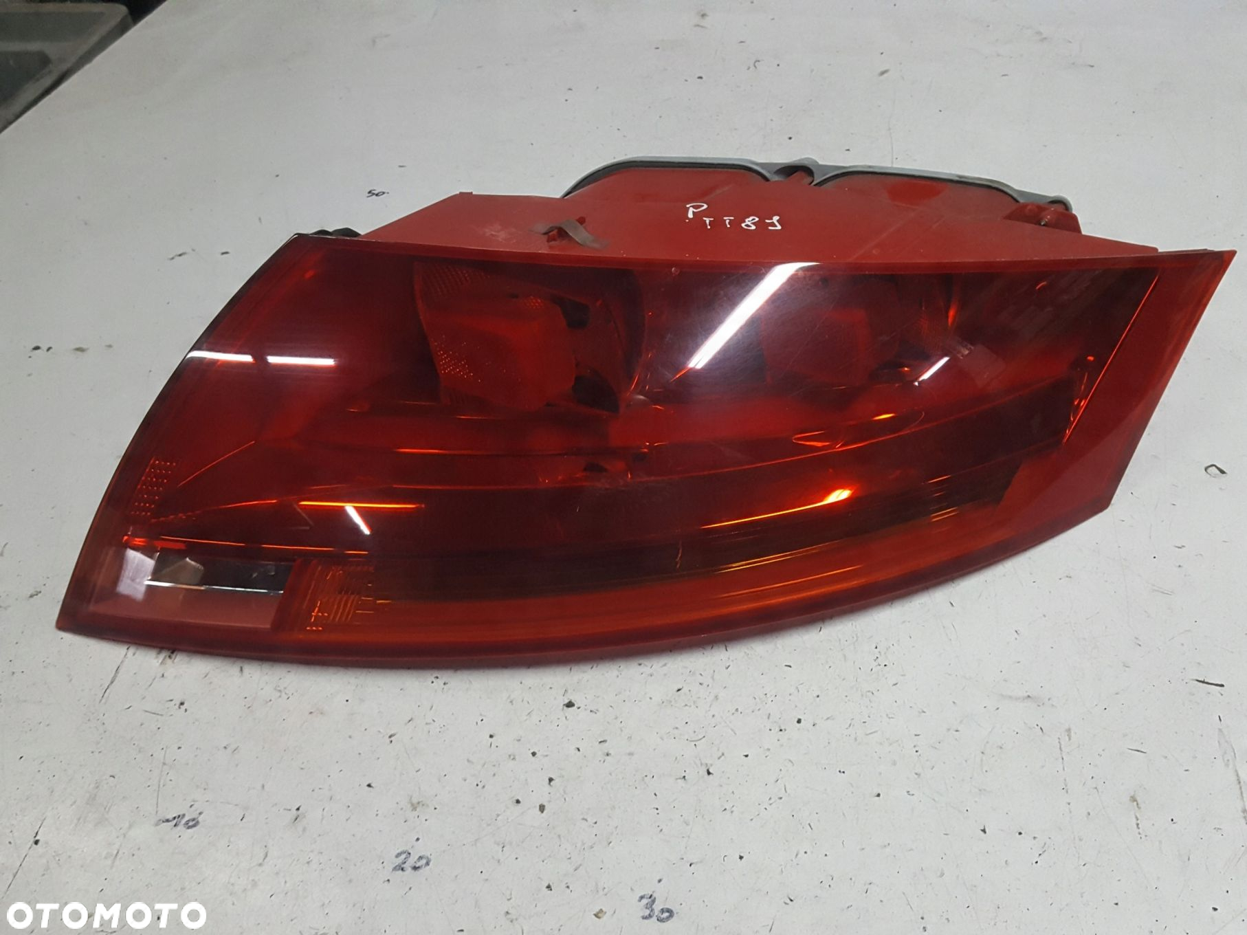 AUDI TT 8J 06-10r LAMPA PRAWA TYŁ TYLNA - 2