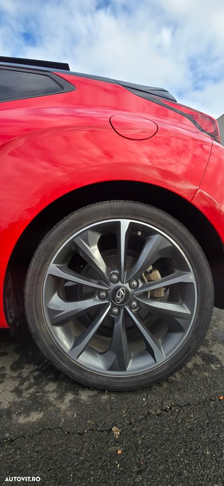 Hyundai Veloster - 9