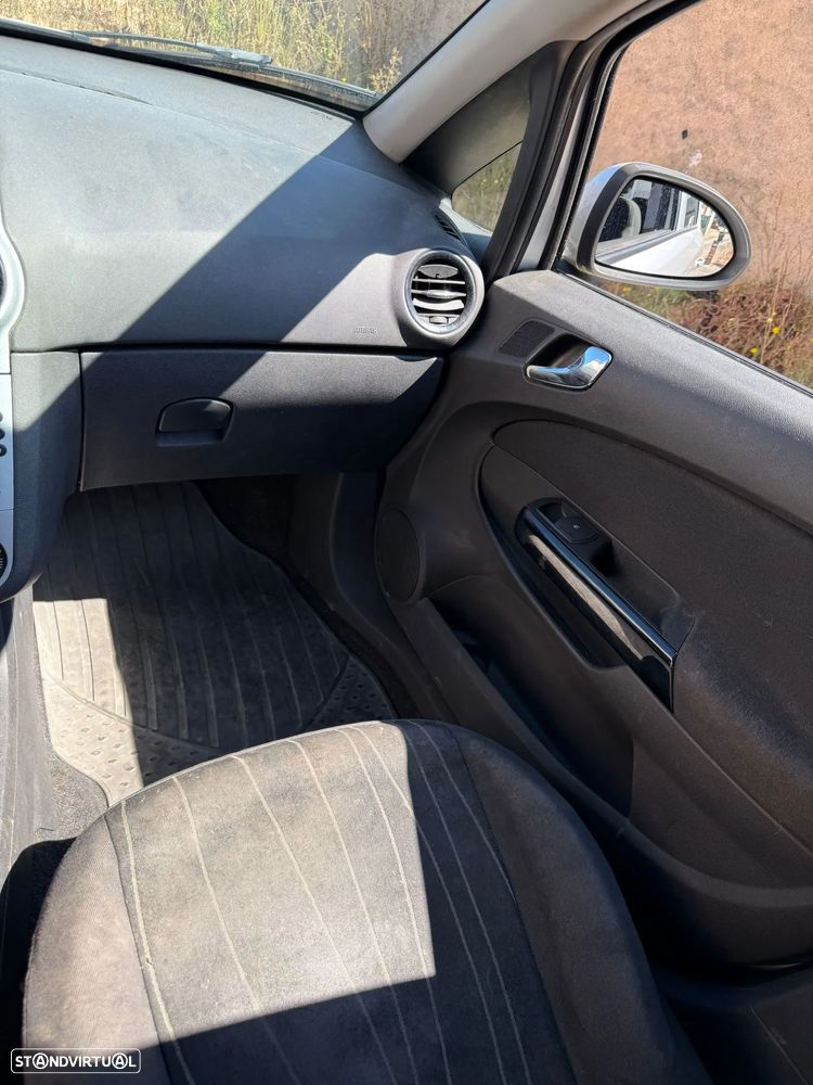 Opel Corsa 1.3 CDTi Enjoy EcoFLEX - 15