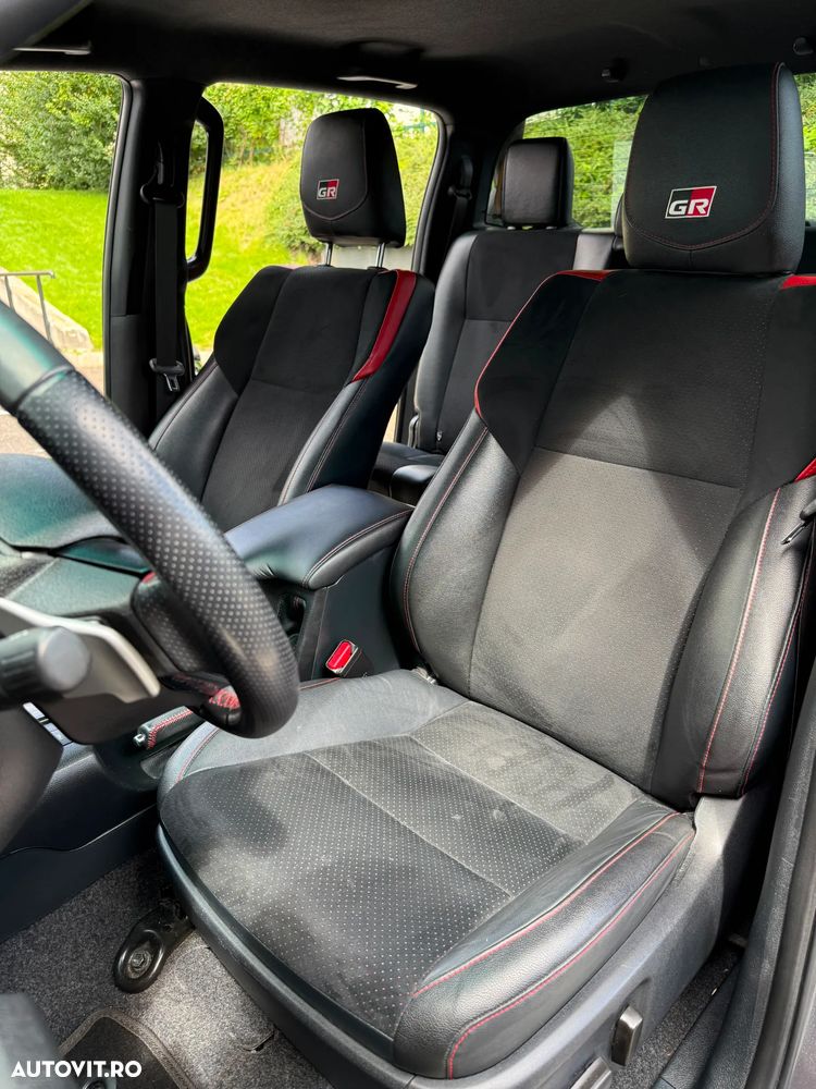 Toyota Hilux 2.8D 204CP 4x4 Double Cab AT GR Sport - 8