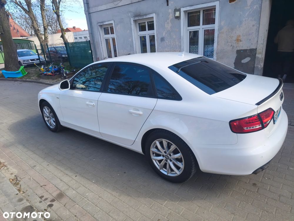 Audi A4 Limousine - 6