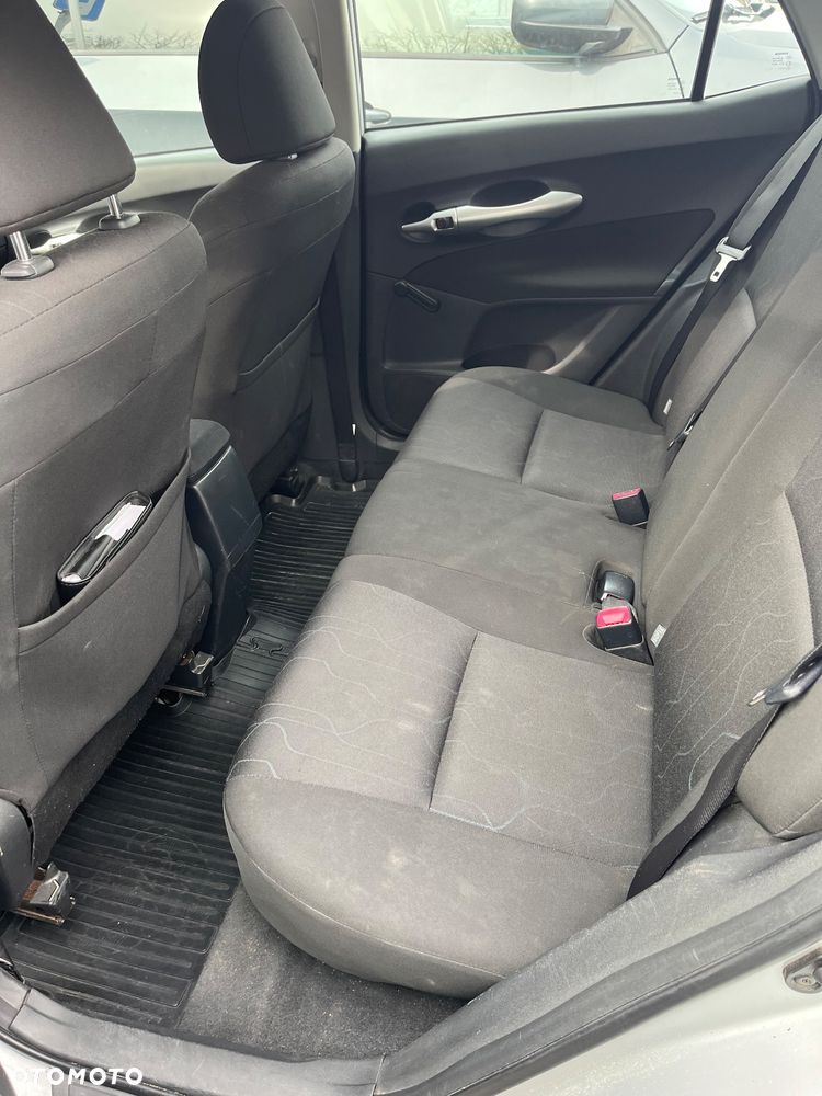 Toyota Auris 1.33 VVT-i Terra - 13