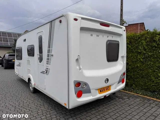 SWIFT chellenger 530 - 2