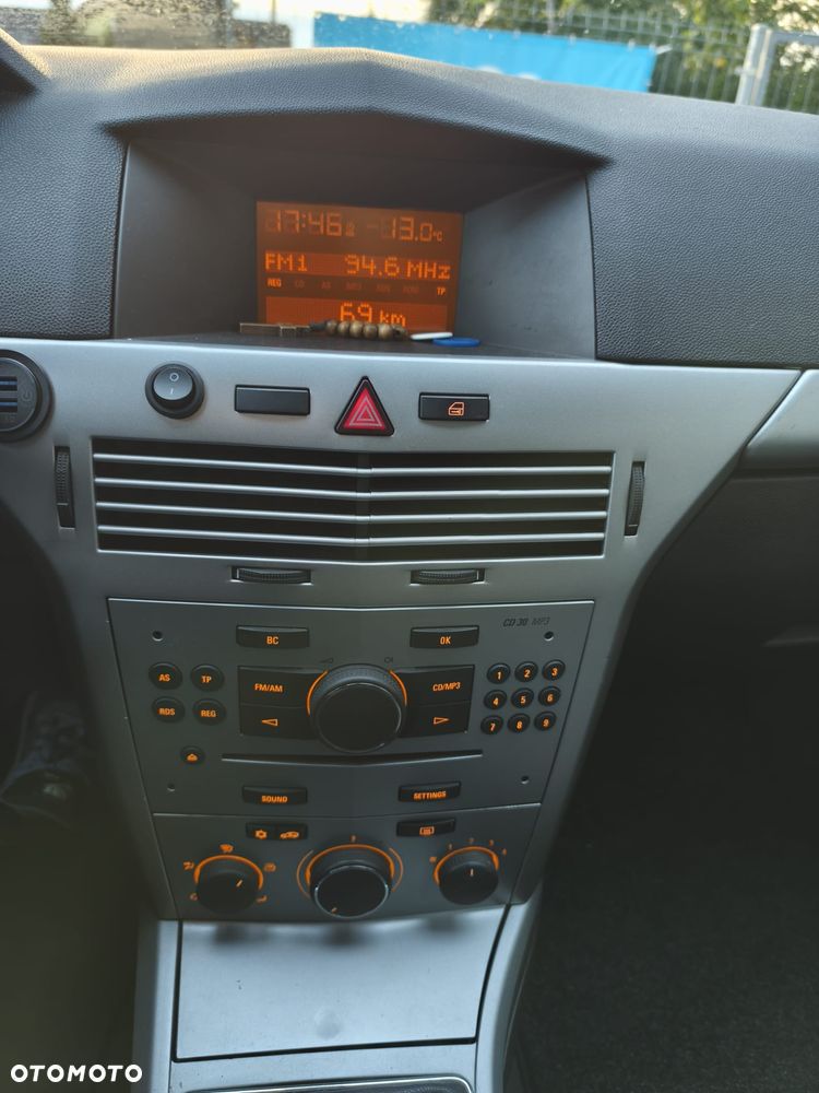 Opel Astra 1.7 CDTI Edition - 10