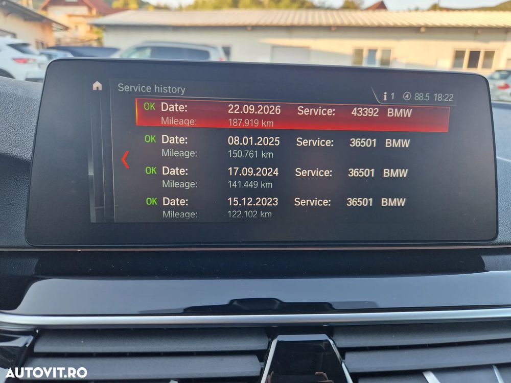 BMW Seria 5 520d xDrive AT - 16