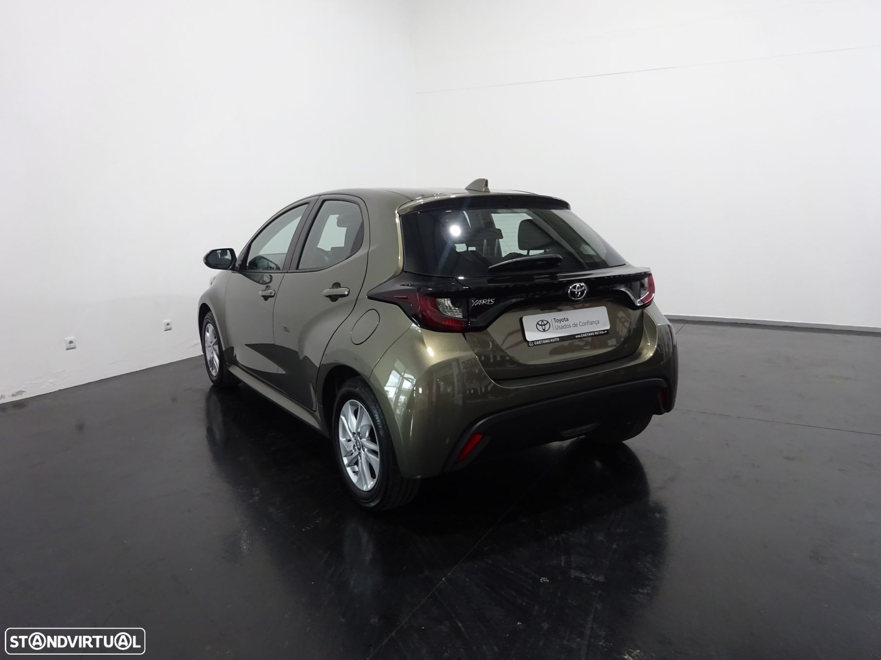 Toyota Yaris 1.0 VVT-i Comfort Plus - 2