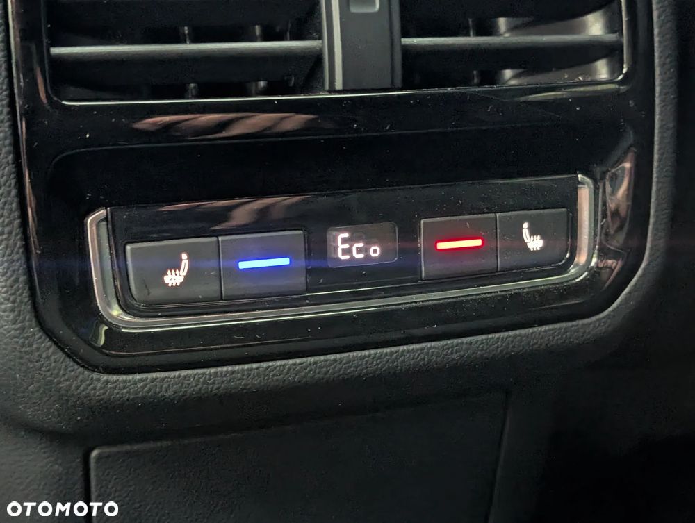 Volkswagen Arteon 1.4 eHybrid OPF DSG R-Line - 23