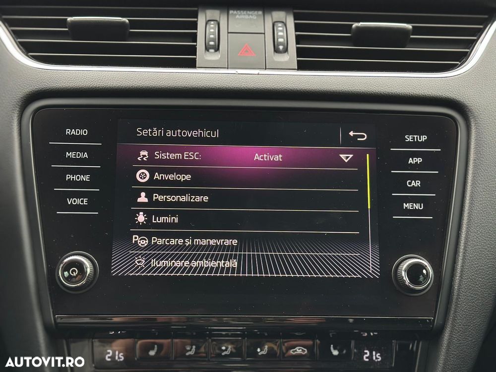 Skoda Octavia 2.0 TDI DSG Style - 21