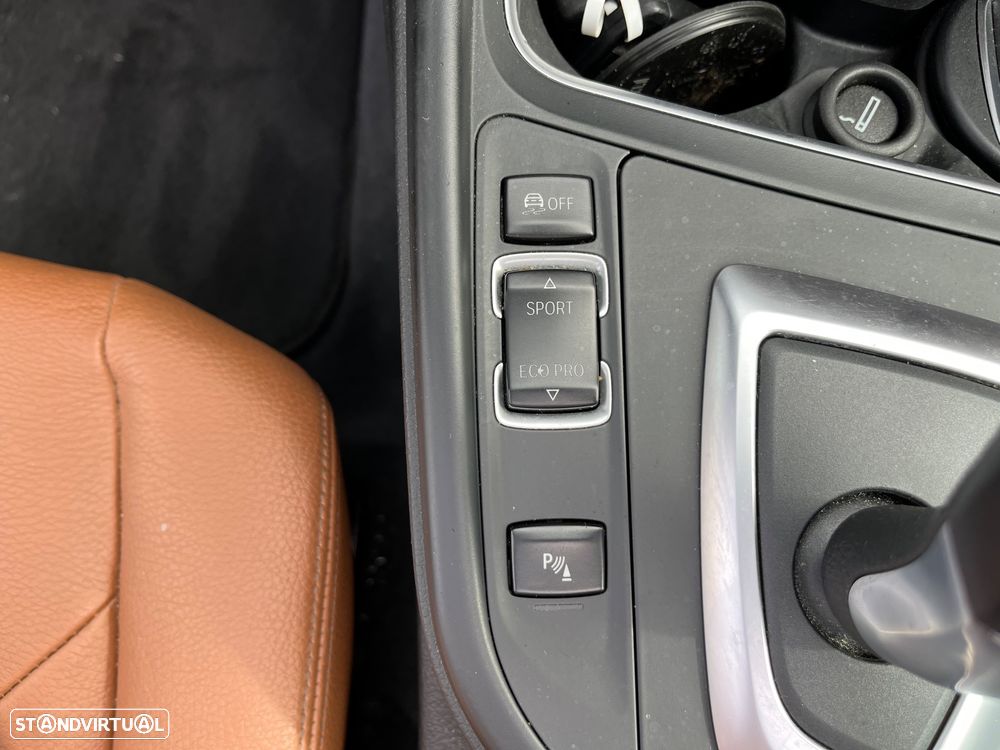 BMW 318 Gran Turismo d Auto Line Luxury - 35