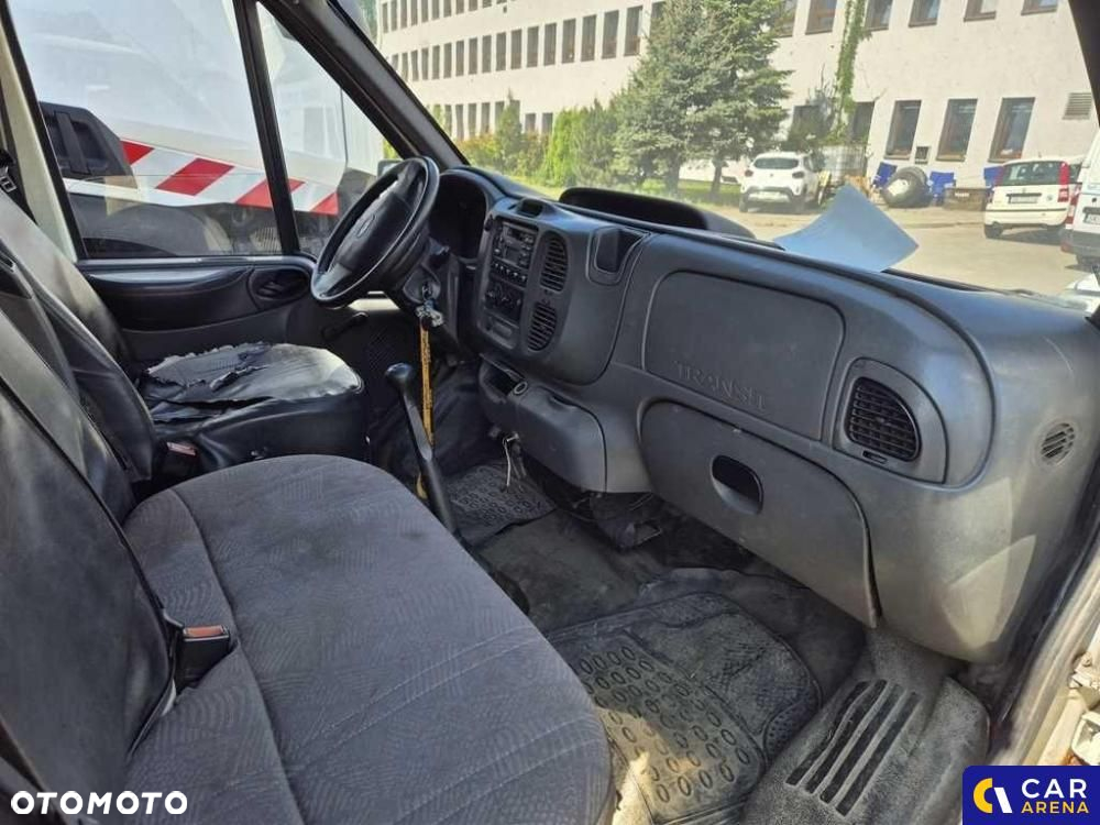 Ford Transit - 25