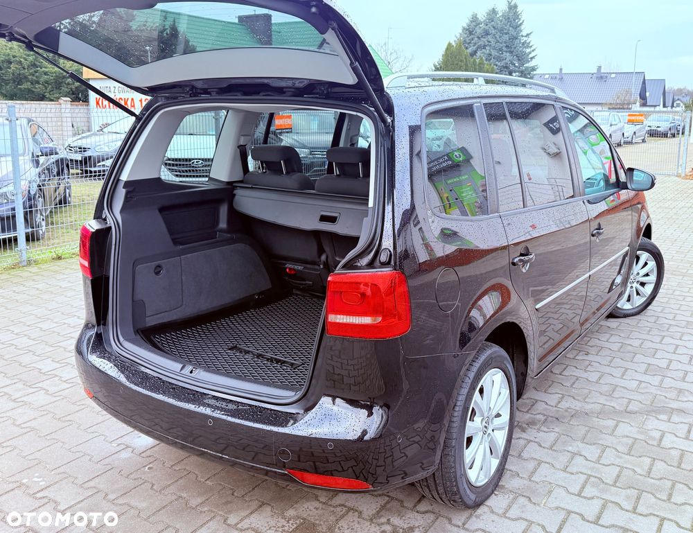 Volkswagen Touran - 9