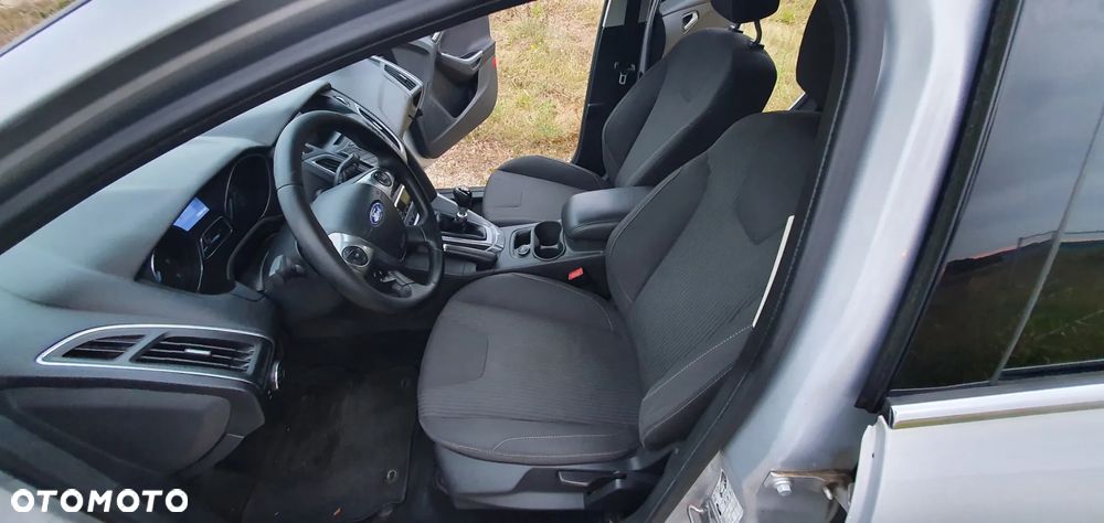 Ford Focus 2.0 TDCi DPF SYNC Edition - 12