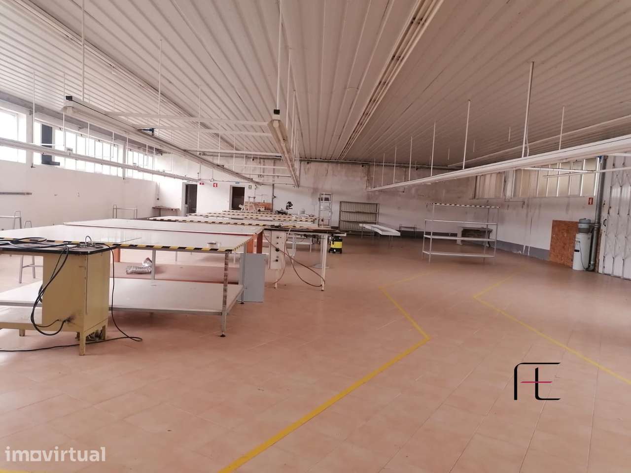 Armazém  Venda em Raimonda,Paços de Ferreira - Grande imagem: 2/34