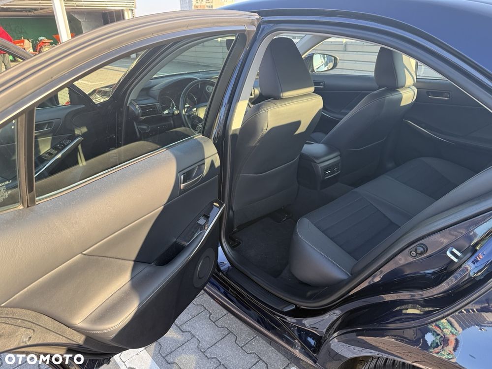 Lexus IS 200t / 300 Elegance - 13