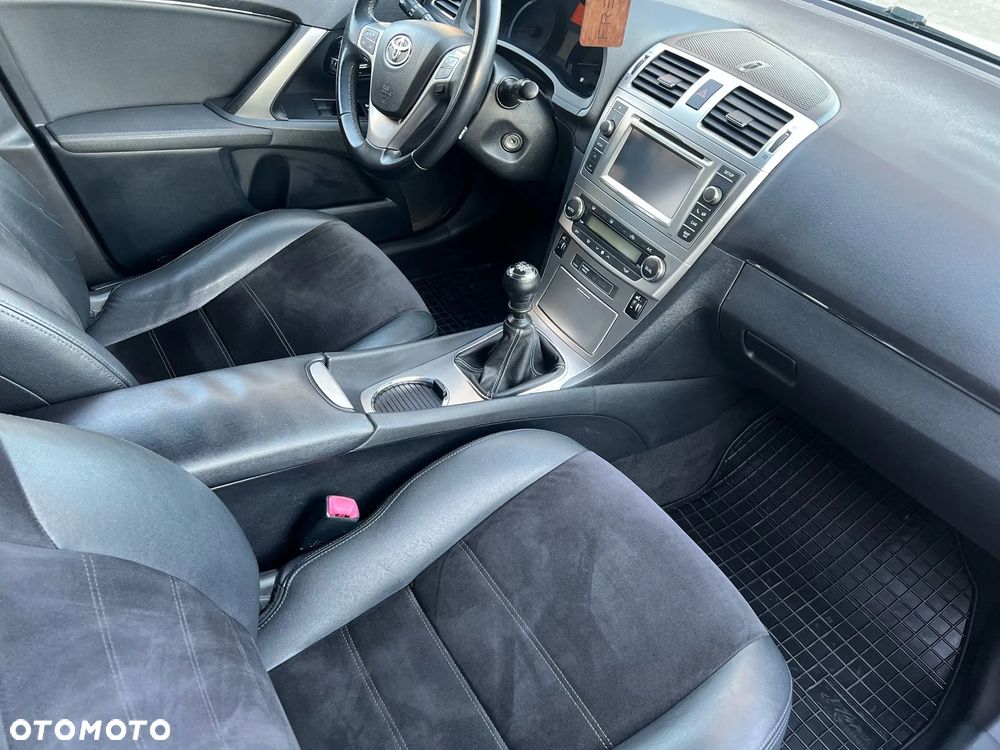 Toyota Avensis 2.0 D-4D Style - 3