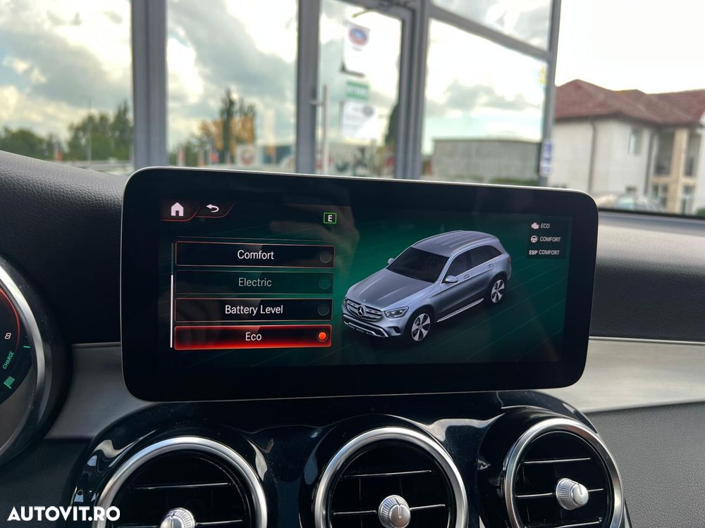 Mercedes-Benz GLC - 26