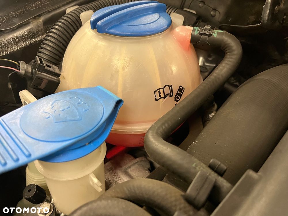 Volkswagen Jetta 1.9 TDI DPF Comfortline - 29