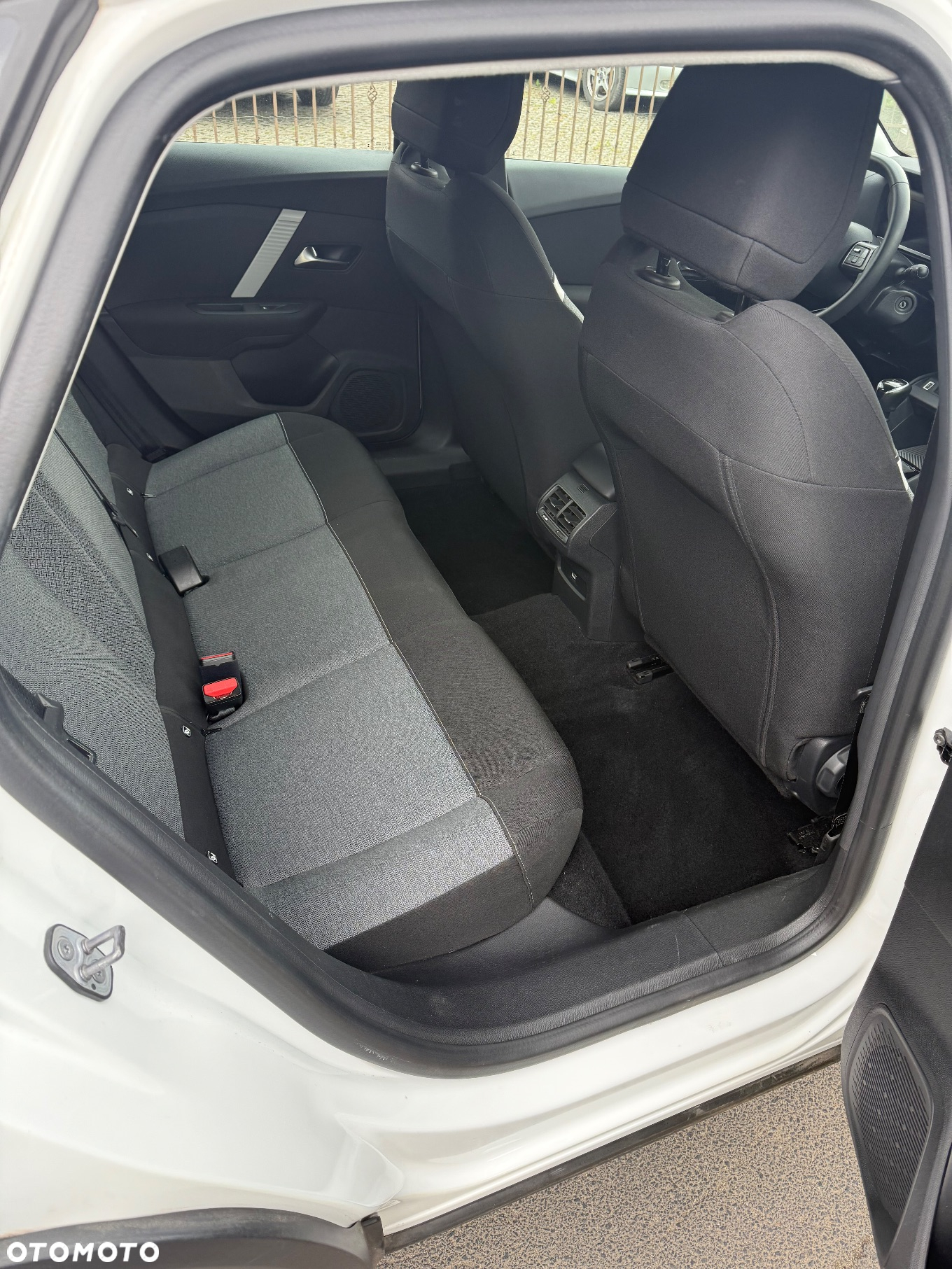 Citroën C4 PureTech 100 Stop&Start LIVE - 8