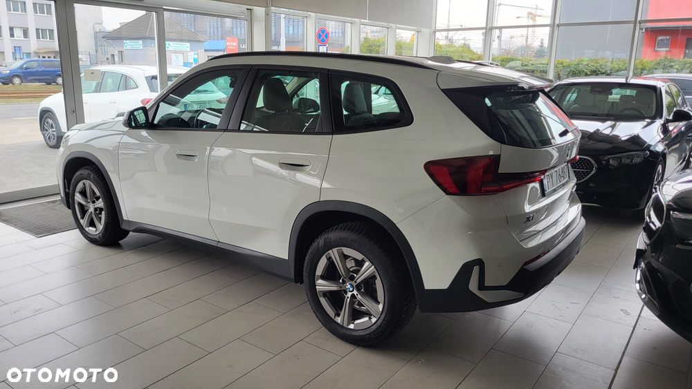 BMW X1 sDrive20i Advantage - 3