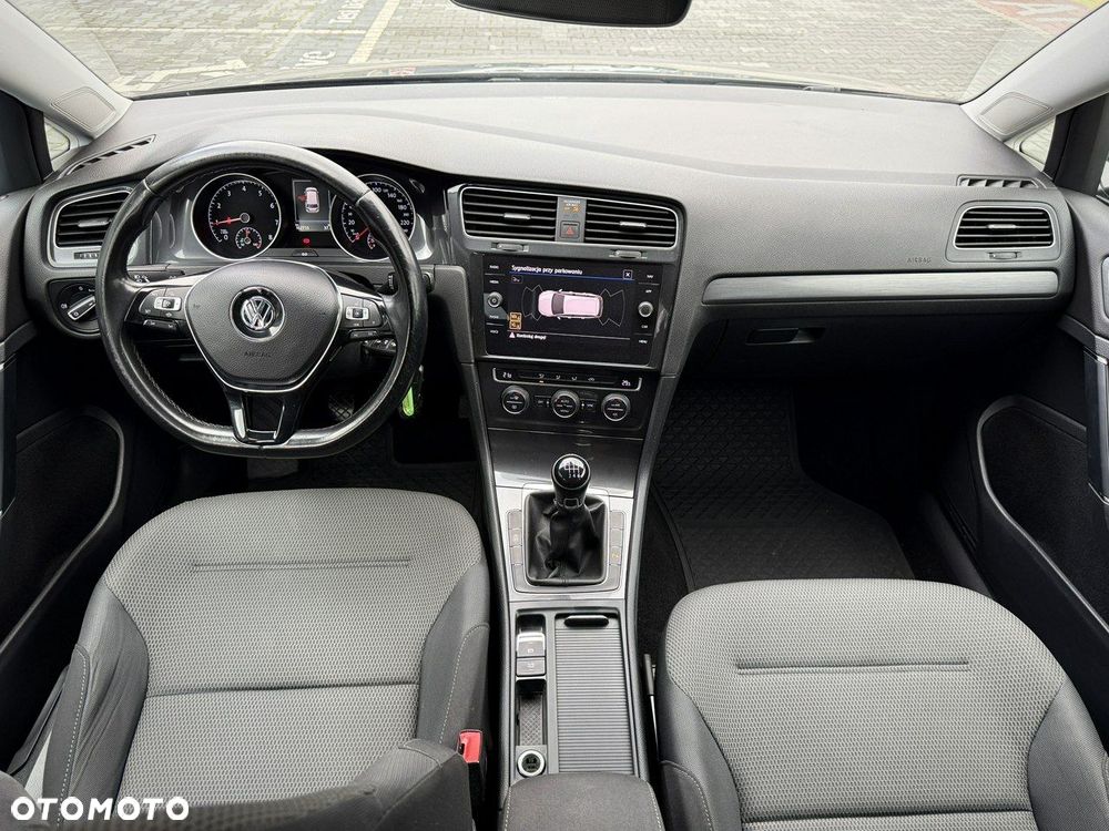 Volkswagen Golf - 20