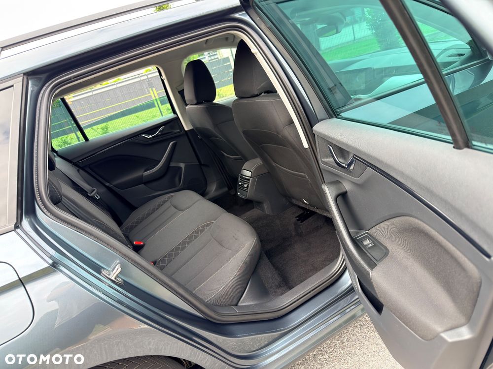 Skoda Kamiq 1.0 TSI DSG Monte Carlo - 31
