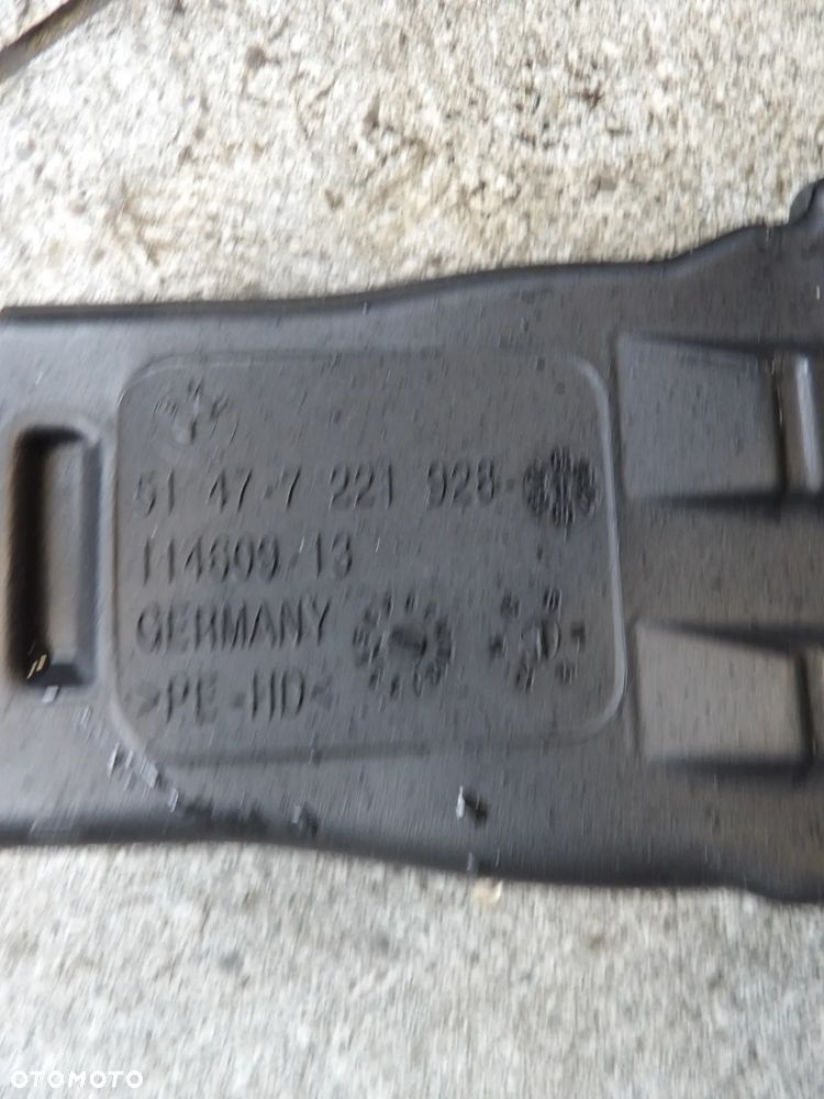 BMW - F20 - KANAŁ POWIETRZA  - PRAWY/LEWY - CENA ZA 1 SZT - 7221928  7221927 - 2