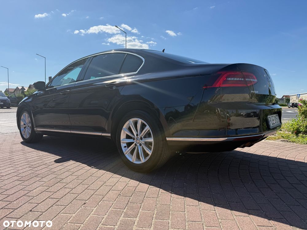 Volkswagen Passat 1.8 TSI BMT Highline - 32