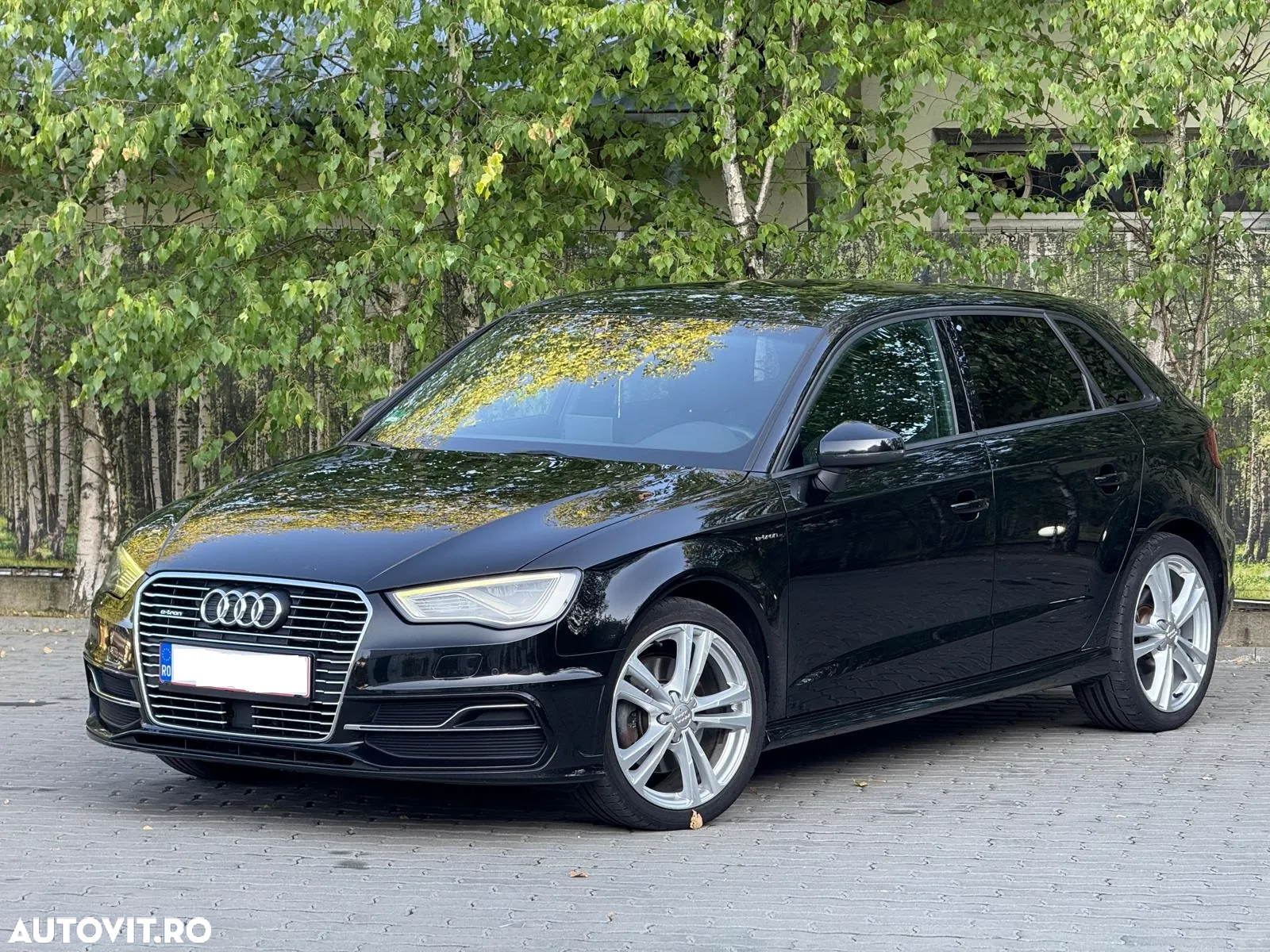 Audi A3 1.4 TFSI Sportback e-tron S line Sportpaket - 2