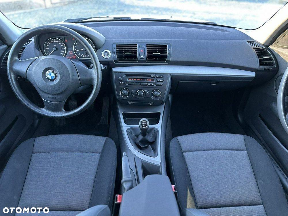 BMW Seria 1 116i - 19