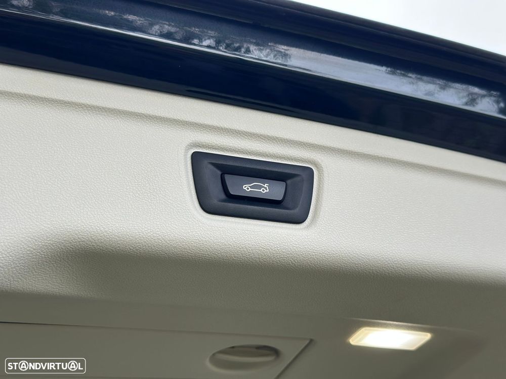 BMW 330 e Line Luxury Auto - 12