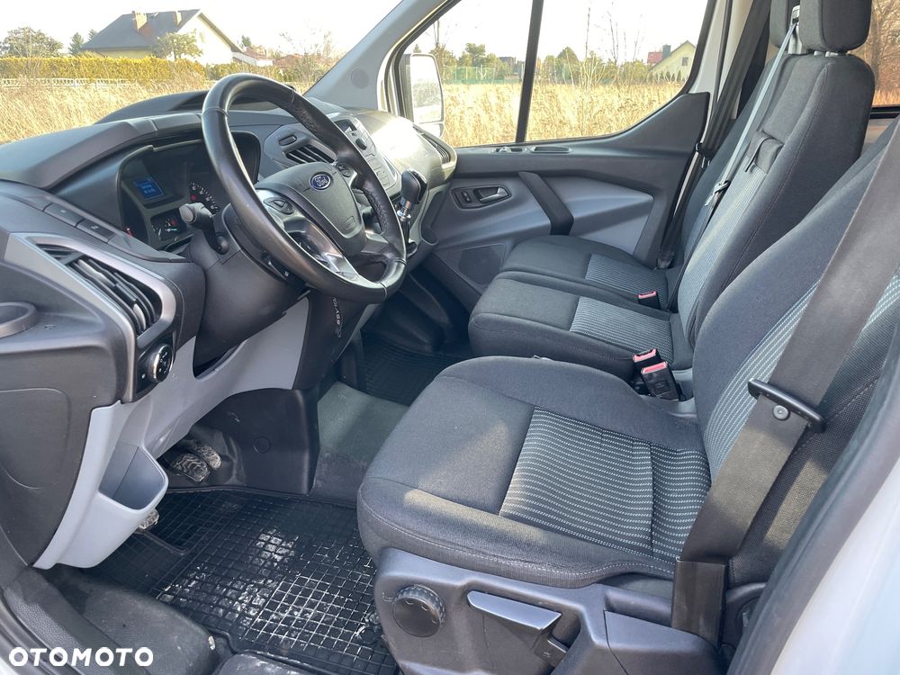Ford Transit Custom - 11