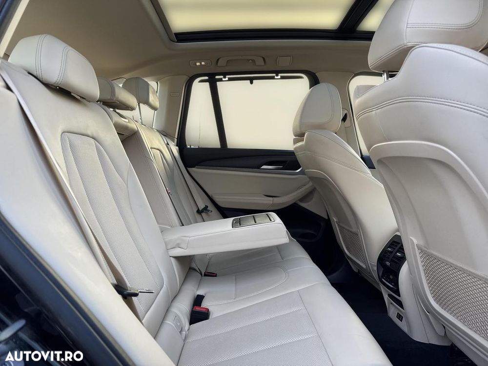 BMW X3 xDrive30e AT PHEV - 17