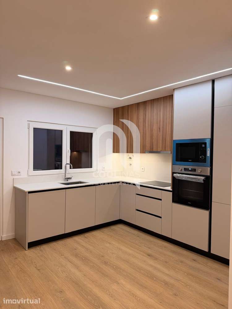 Moradia T3 na Quinta do Conde – Conforto, Modernidade e Tranquilidade - Grande imagem: 4/43