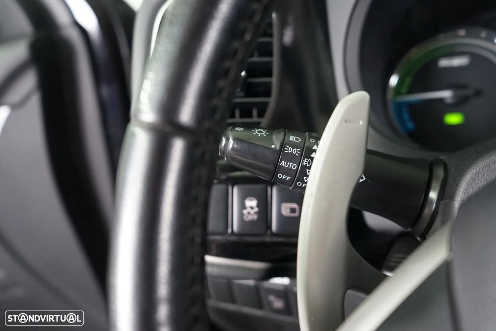 Mitsubishi Outlander 2.0 4WD Plus - 27