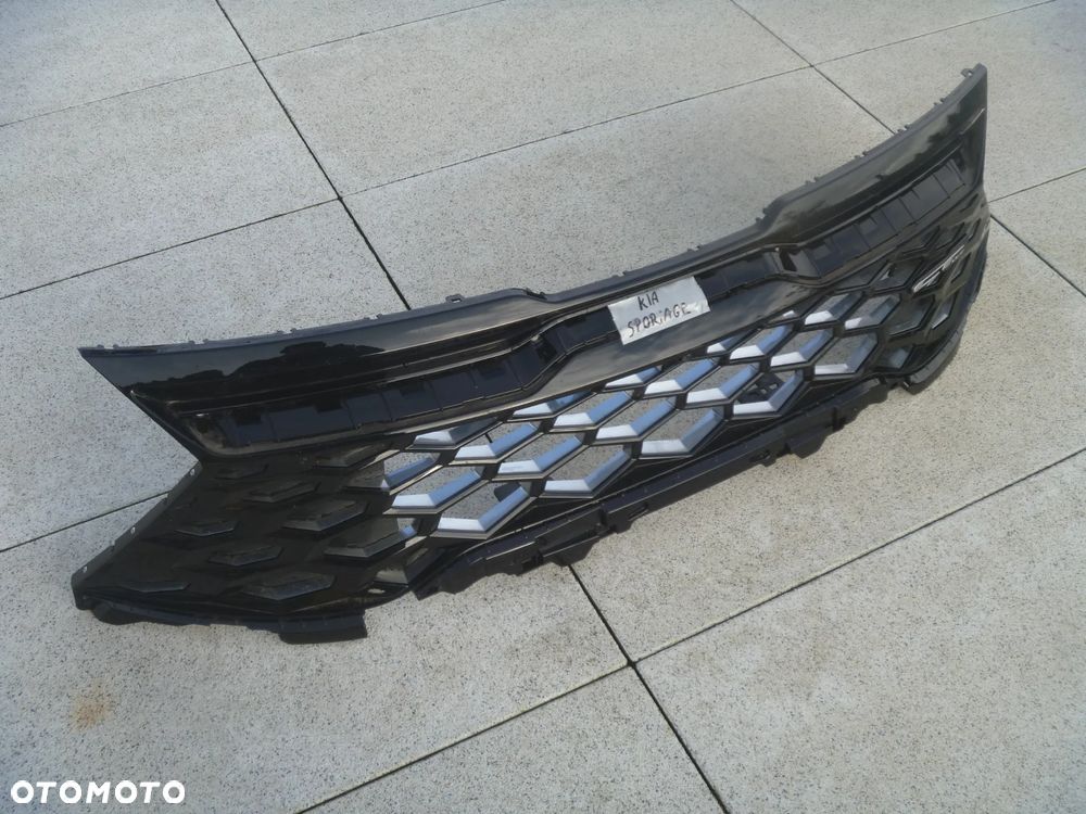 KIA SPORTAGE V GT LINE ATRAPA POD KAMERĘ ORYGINAŁ - 4