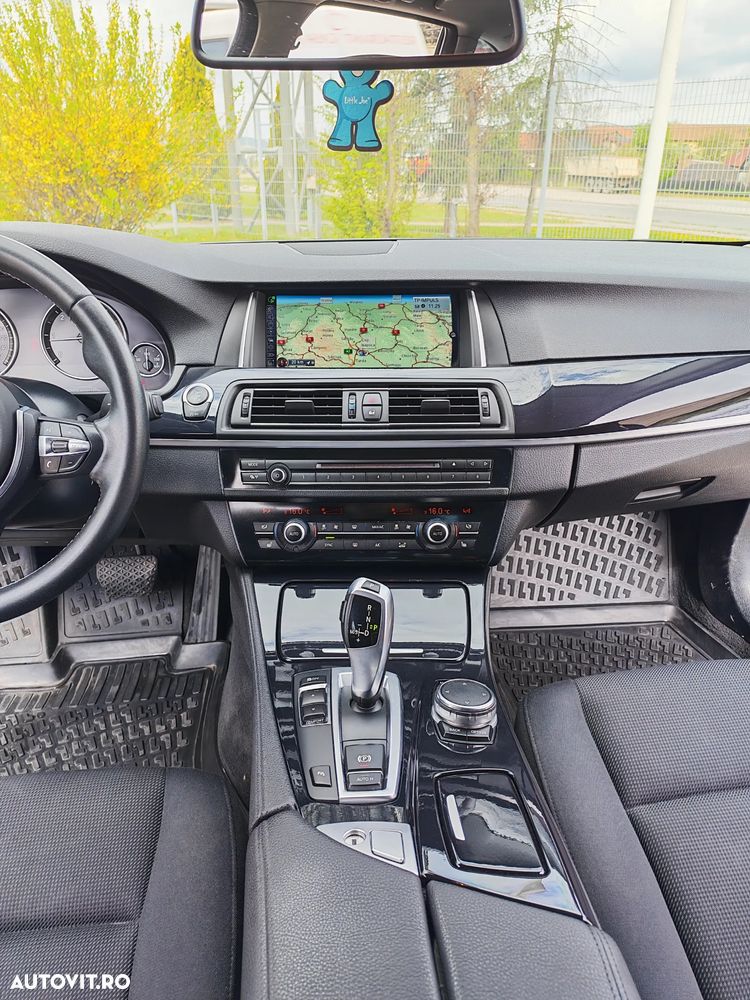 BMW Seria 5 525d Aut. - 14