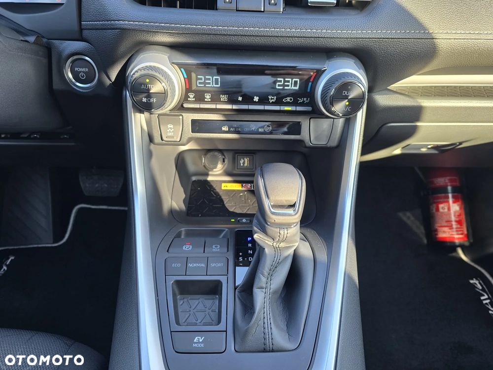 Toyota RAV4 2.5 Hybrid Comfort 4x2 - 11